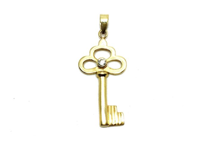 Colgante de oro llave Joyería Juan Luis Larráyoz Pamplona comprar colgante de llave joyería online