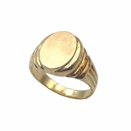 Sello de oro oval caballero Joyería Juan Luis Larráyoz Pamplona anillo para chico sello de oro para hombre sortija tipo sello caballero comprar